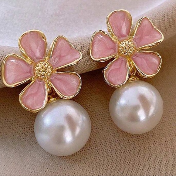 Pink Flower Pearl Earrings - Picture 1 of 1